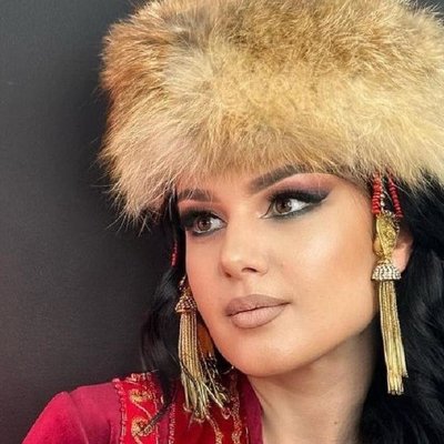 «Девушки должны брать пример»: Анна Данченко в казахском костюме очаровала фанатов — Fil