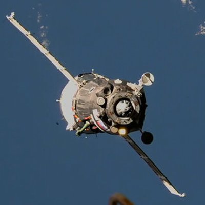 Пробитый метеоритом российский космический корабль «Союз» сегодня попытаются сбросить в казахскую степь