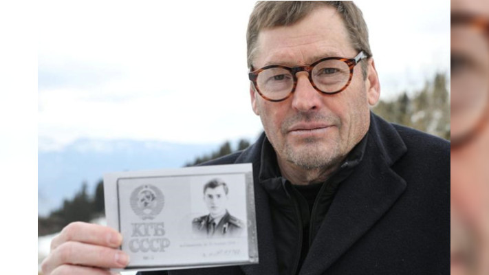 Экс-агент КГБ рассказал об интимных связях Путина с мужчинами: Медведева завербовал, с Ролдугиным пел