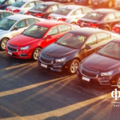 Украинцы стали массово покупать подержанные автомобили: названы самые популярные марки