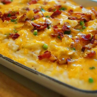 Запеканка из картофельного пюре с сыром и беконом