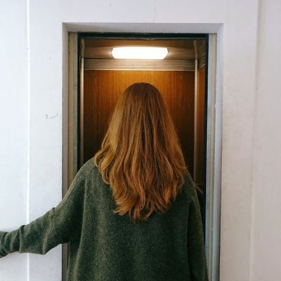  У Херсоні починають працювати ліфти 