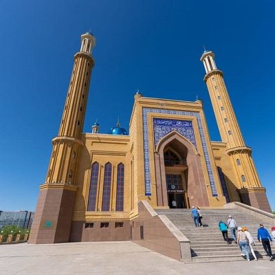 Алтай Кульгинов посетил музей Исламской культуры в ВКО