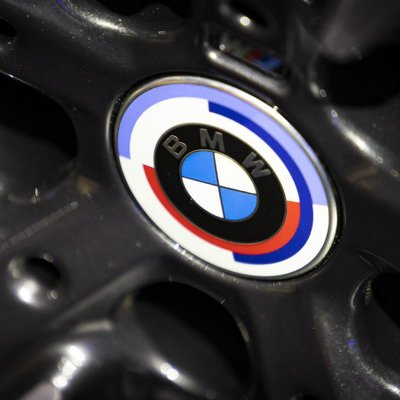 BMW не забыла о ДВС, но изменит название моделей