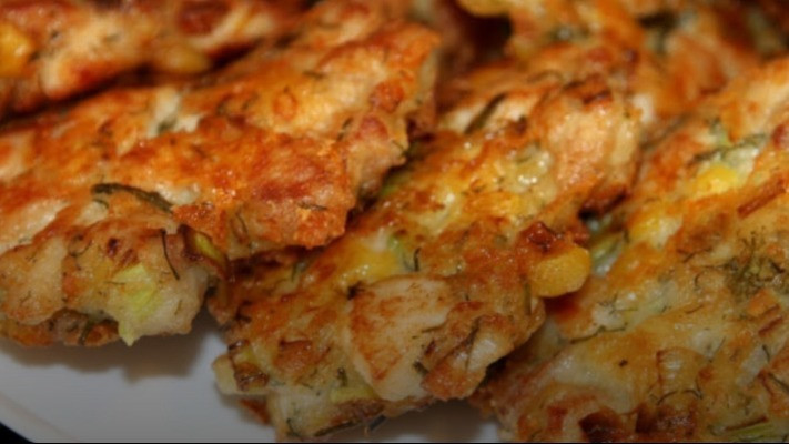 Нежные куриные котлеты за 5 минут: покупаю самое дешевое мясо и банку кукурузы