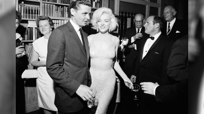 20 самых дорогих платьев всех времен и народов