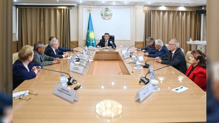 Аким СКО Гауез Нурмухамбетов встретился с ветеранами региона