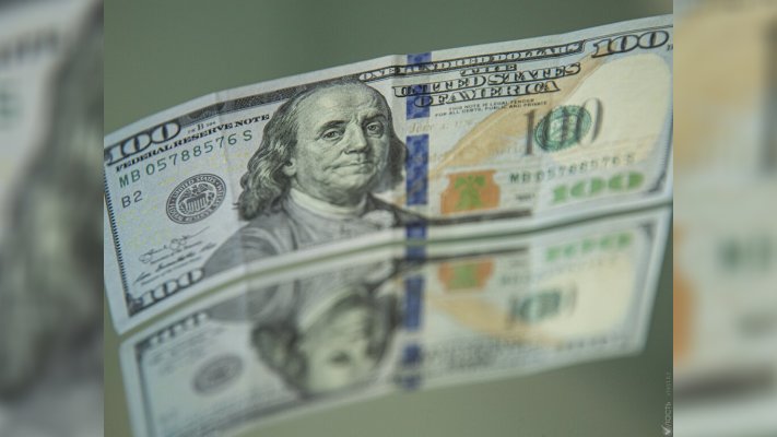 Курс доллара на бирже составил 459,8 тенге
