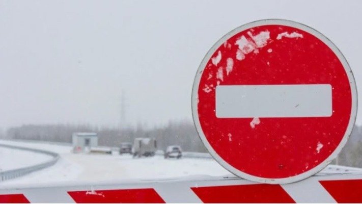 Из-за непогоды закрыты трассы в трёх областях Казахстана
