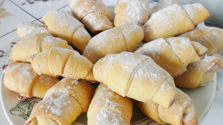 Этот рецепт вы захотите повторить: воздушные и вкусные рогалики на молоке