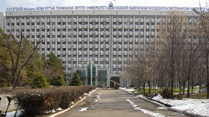 Преподаватели вузов в Казахстане будут получать доплату за научную работу
