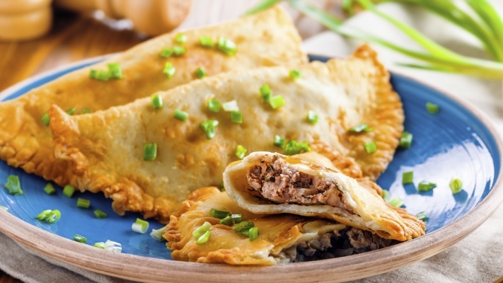 Чебуреки по классическому рецепту: вкусно и просто