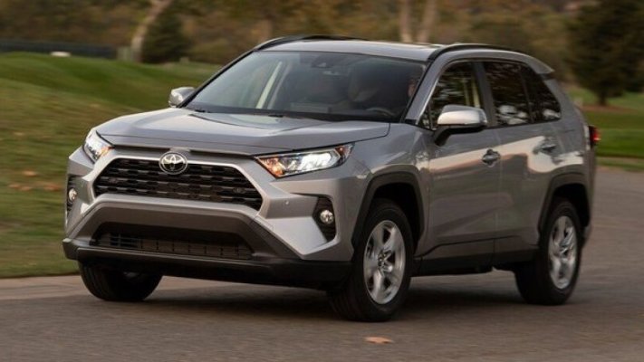 Какие бензиновые авто покупали украинцы в феврале: самые популярные модели
