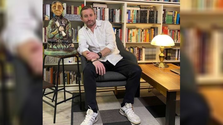 Должен держать Нобелевку, а не винтовку: историк Тимоти Снайдер выступил против мобилизации Жадана