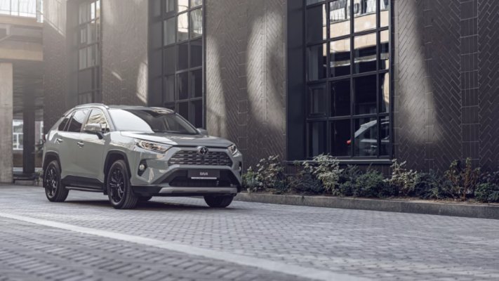 Названы самые популярные гибридные автомобили среди украинцев