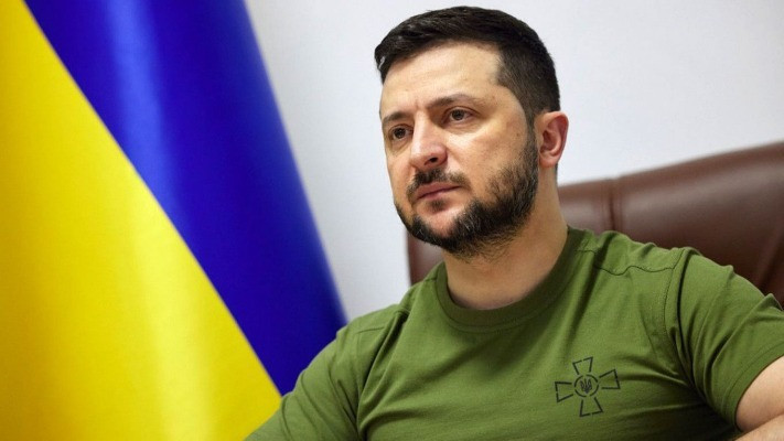 Зеленский: решения об оружии для Украины запаздывают на год