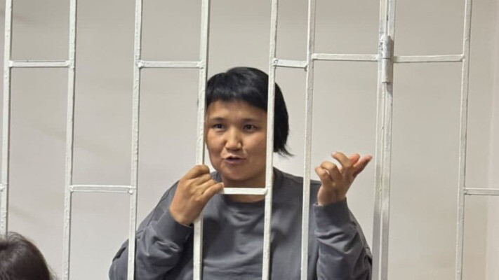 Правозащитницу в Кыргызстане суд водворил под стражу по статье «Призывы к массовым беспорядкам»