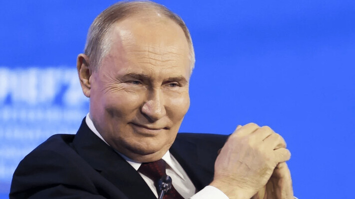 Зачем Путин предложил перемирие на 9 мая: СМИ назвала причину