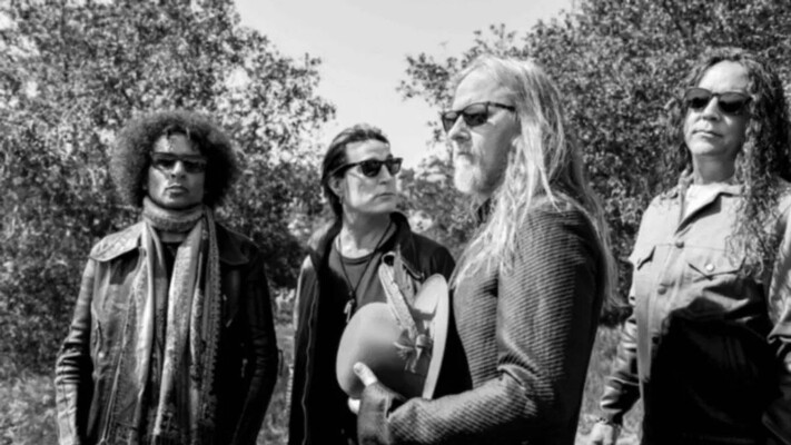 Группа Alice In Chains отменила концерт в США: что случилось