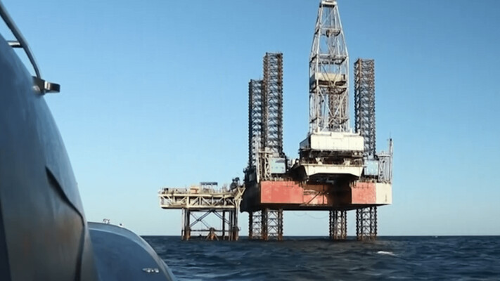 СБУ уничтожила РЛС и склады россиян на вышках в Черном море