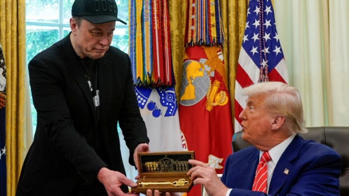Покинувший пост в DOGE Маск получил от Трампа символический ключ от Белого дома