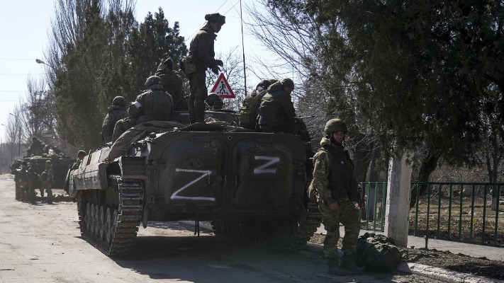 Россияне перебрасывают военную технику и живую силу с донецкого направления на запорожское – Андрющенко 