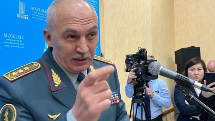 Токаев поменял министров обороны и транспорта