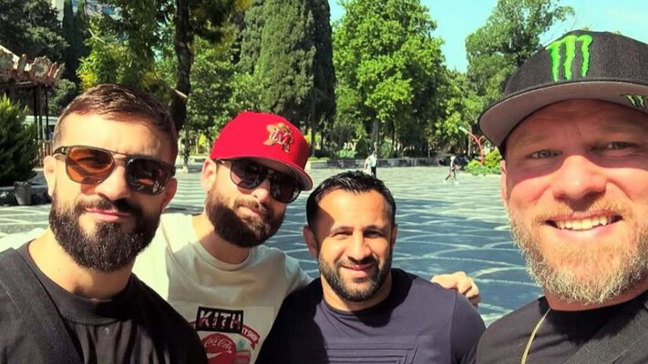 Азербайджанские бойцы UFC прибыли в Баку