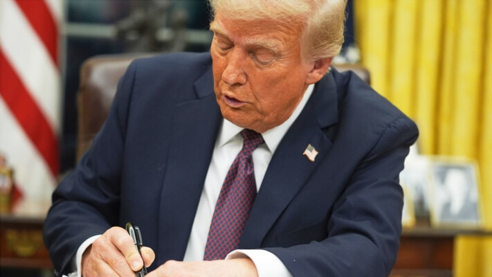 Трамп объявил о 30 процентных пошлинах на товары из ЕС и Мексики