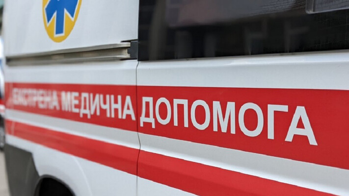 Ребенок без сознания: в Одессе скорая не могла доехать из-за припаркованных машин