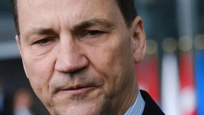 Польский завод Barlinek атакован дронами РФ в Виннице: глава МИД Польши отреагировал