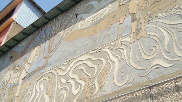 В Алматы ищут деньги на реставрацию сграффито «Охота и рыбалка»