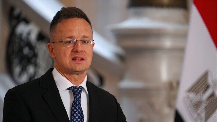 Хватит. Сийярто заявил, что Венгрия вызвала украинского посла из-за поджога церкви в Закарпатской области 