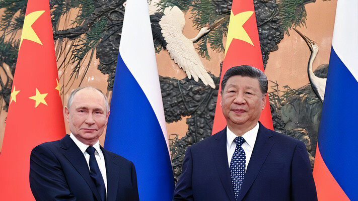 Глава Китая встречает красной дорожкой Путина и Ким Чен Ына, отстраняя Трампа – Reuters 