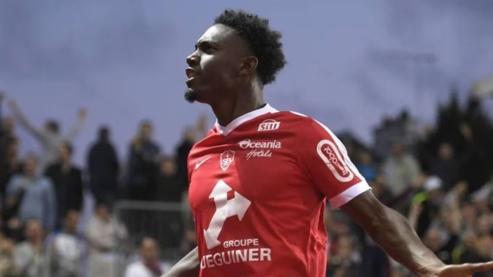 Французский форвард: Азербайджану желаю пропустить не слишком много