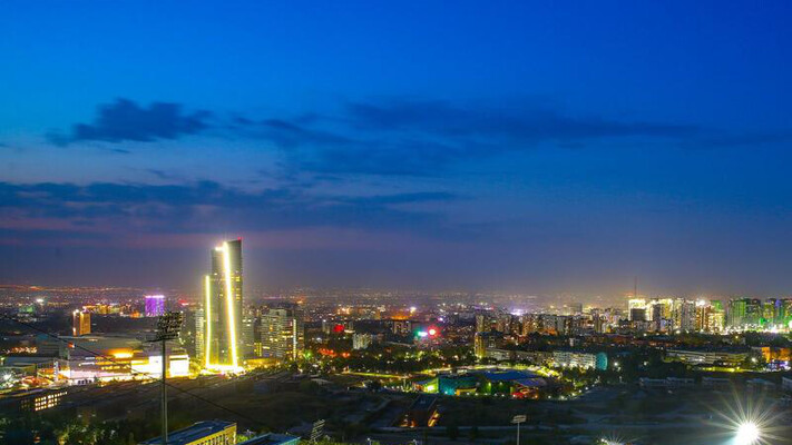 В Алматы до конца года планируют обновить более тысячи светильников