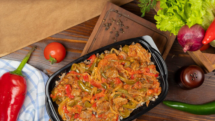 Сытная тушеная капуста с грибами: идея для обеда или ужина