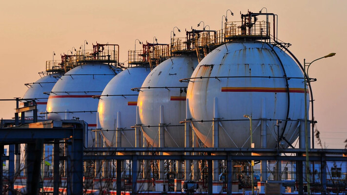 Украина хочет увеличить импорт газа на 30% после российских атак - министр