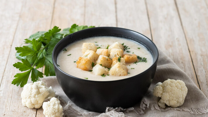 Этот крем-суп из цветной капусты покорит даже мясоедов