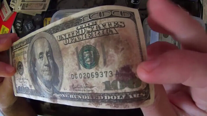 Деньги не мусор: что делать с поврежденными купюрами и можна ли их обменять в банке