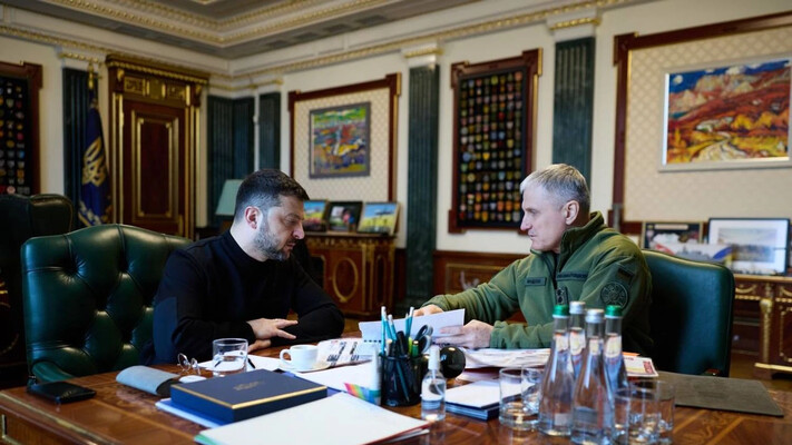 Санкции против рф, поставки в россию компонентов для оружия и планы кремля: Зеленский получил доклад главы СВР перед визитом в США