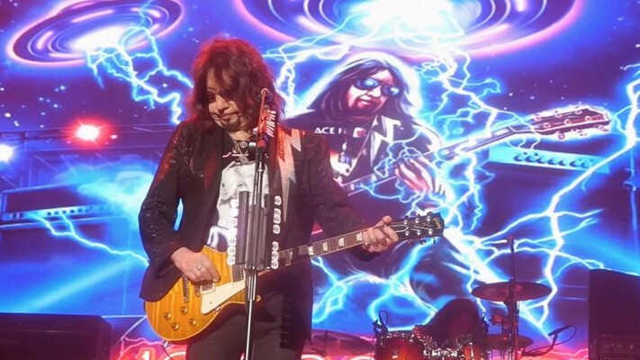 Умер сооснователь и гитарист легендарной группы Kiss