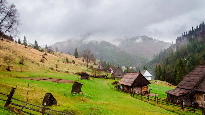 Названы лучшие туристические села мира: в список попали два украинских