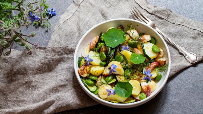 Какие красивые растения придают блюдам уникальный вкус