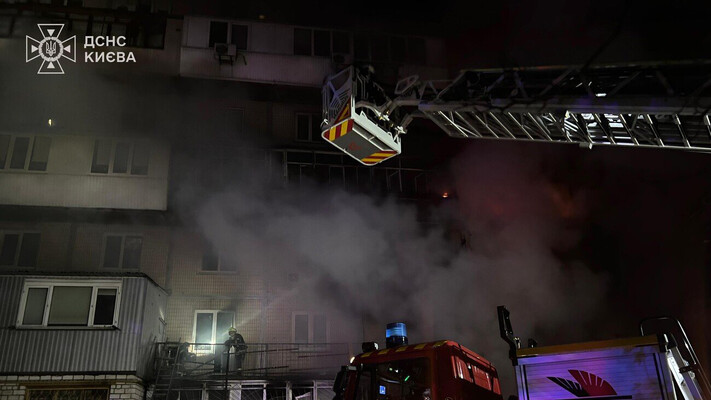 Ночью в Киеве вражеские Shahed попали в многоэтажки. Погибли три человека, много пострадавших 