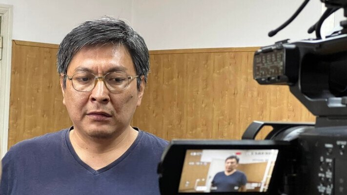 «Для меня это тяжёлая награда». Болот Темиров — о премии CPJ и преследованиях журналистов в Кыргызстане